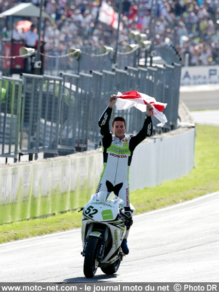 James Toseland - Épreuve Mondial Superbike et Supersport Lausitzring 2007 : la présentation sur Moto-Net.Com