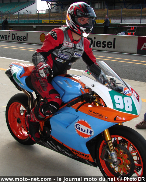  24 Heures Moto du Mans 2008 en direct sur Moto-Net.Com : la Ducati 1098R n°98 du DERT vise le top 15 au scratch