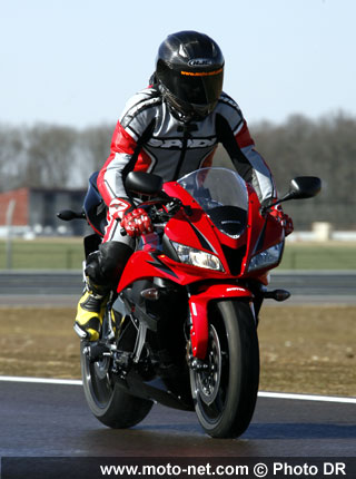 Essai Honda C-ABS : les Honda CBR font les freins à la concurrence !