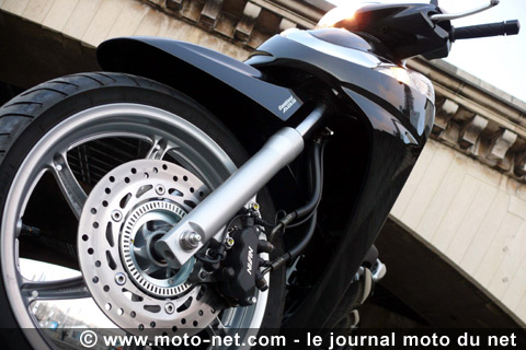 Essai Honda SH300i : Le joujou extra fantastique !