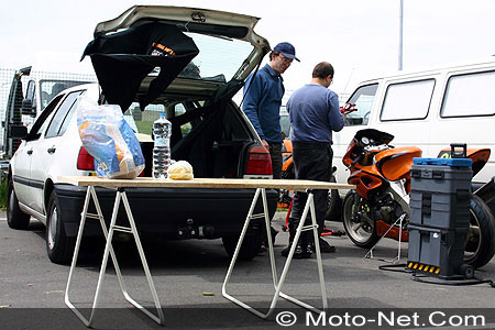 Le Team Moto-Net à Carole pour la deuxième manche du Challenge des Monos