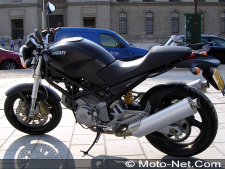 Essai Moto-Net : Ducati Mostro 620ie Dark APTC