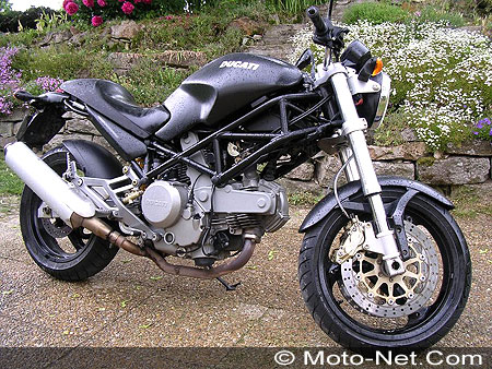 Essai Moto-Net : Ducati Mostro 620ie Dark APTC