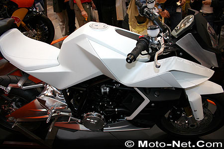 Nouveautés 2005 : salon Intermot de Munich 2004