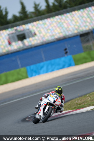 moto3-01a.jpg (55233 bytes)