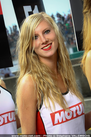 Galerie photo : les filles les plus sexy des 24H Moto 2013