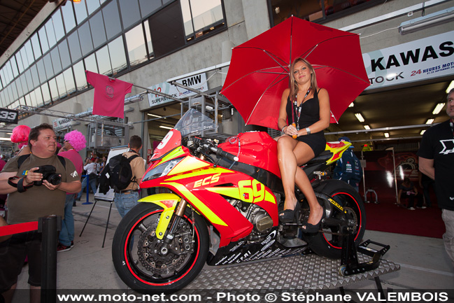 Galerie photo : les filles les plus sexy des 24H Moto 2013