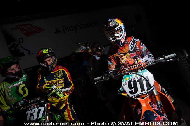 Galerie : les plus belles photos du Supercross de Bercy 2013
