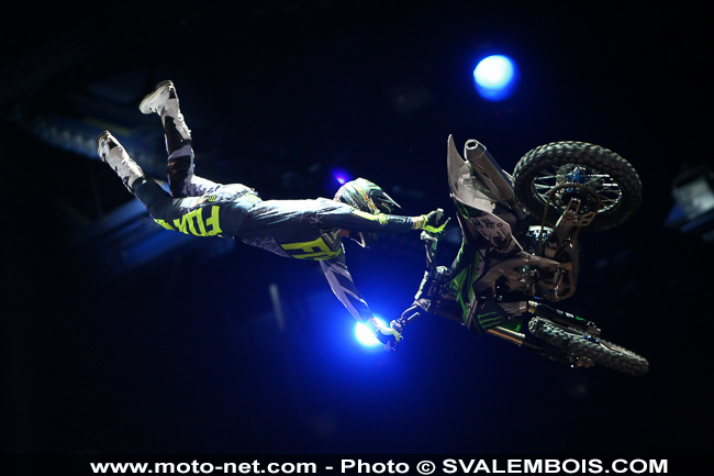 Galerie : les plus belles photos du Supercross de Bercy 2013