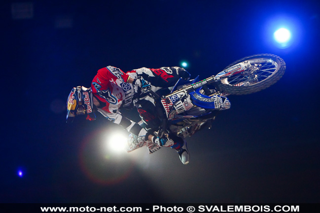 Galerie : les plus belles photos du Supercross de Bercy 2013