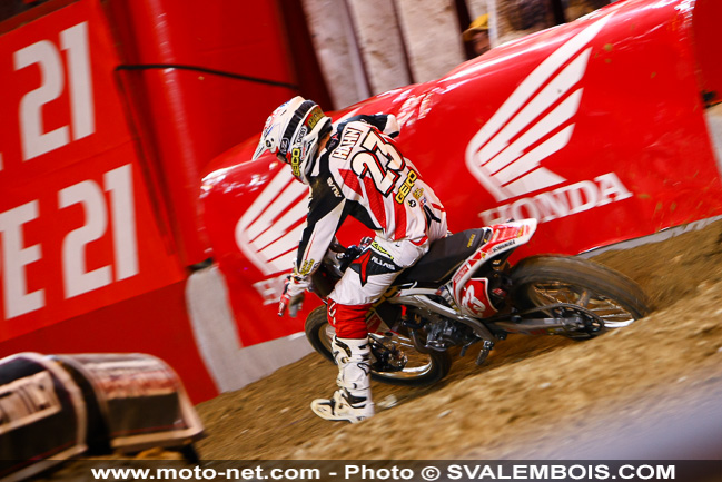 Galerie : les plus belles photos du Supercross de Bercy 2013