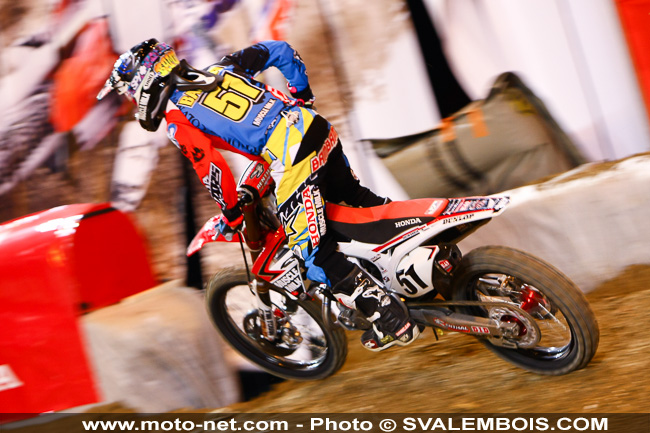 Galerie : les plus belles photos du Supercross de Bercy 2013