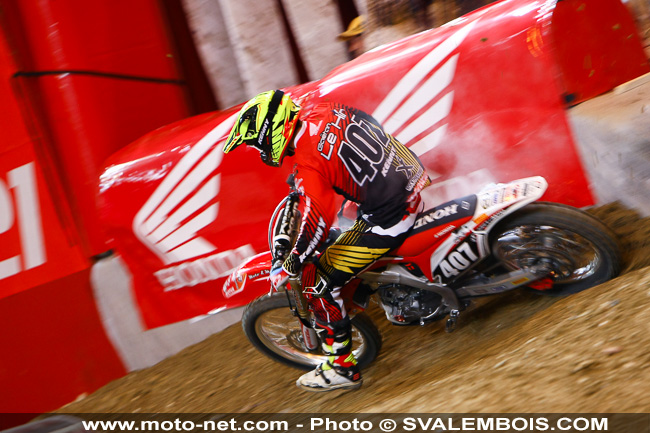 Galerie : les plus belles photos du Supercross de Bercy 2013