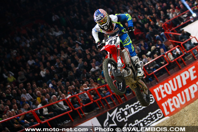 Galerie : les plus belles photos du Supercross de Bercy 2013