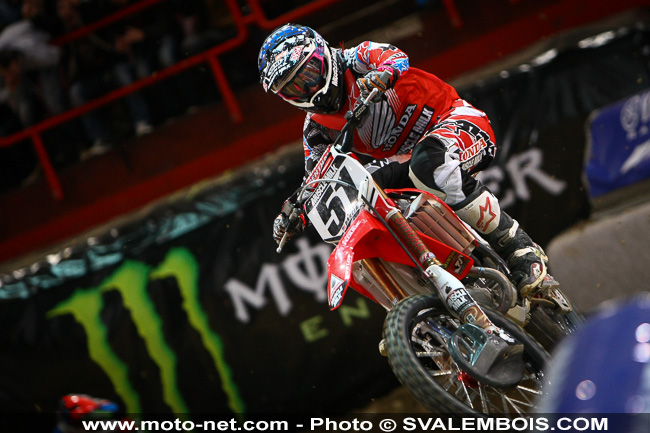 Galerie : les plus belles photos du Supercross de Bercy 2013