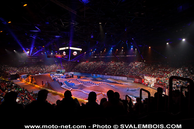 Galerie : les plus belles photos du Supercross de Bercy 2013