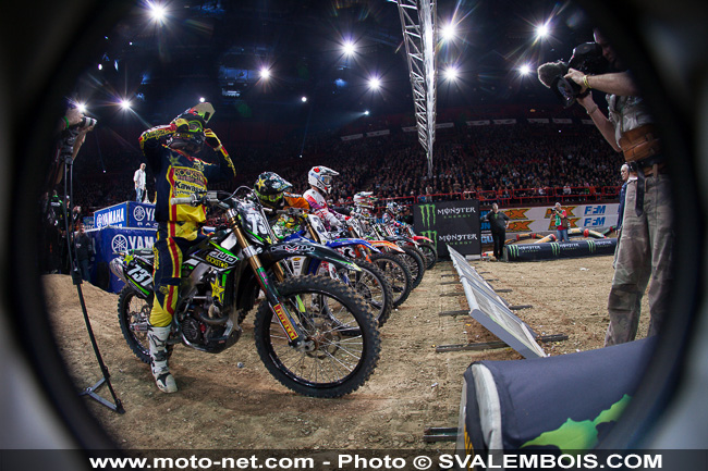Galerie : les plus belles photos du Supercross de Bercy 2013