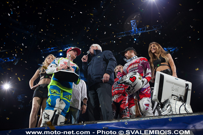 Galerie : les plus belles photos du Supercross de Bercy 2013