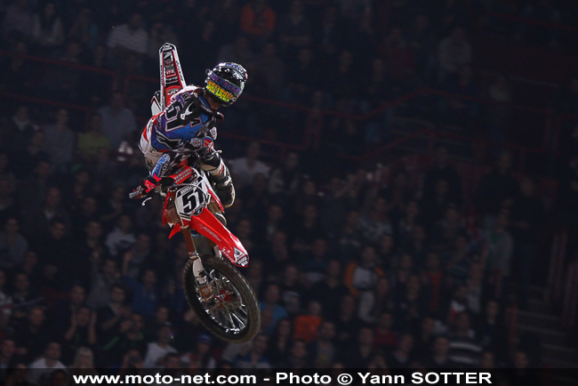Galerie : les plus belles photos du Supercross de Bercy 2013