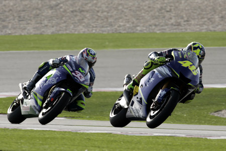 Le Grand Prix du Qatar Moto 2005 : le tour par tour sur Moto-Net