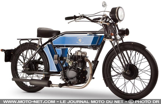 La moto Sterling de Black Douglas s'apprête à traverser l'Europe