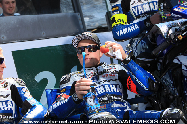 24 Heures Motos 2015 - Galerie photo 02 : départ et premières heures de course