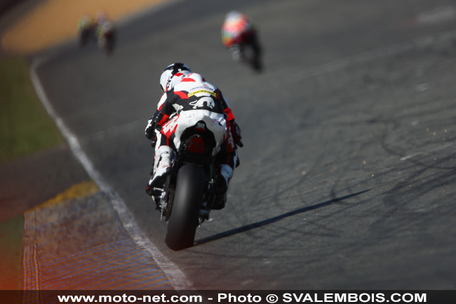 24 Heures Motos 2015 - Galerie photo 02 : départ et premières heures de course