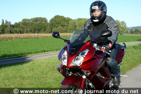 ESSAI HONDA VFR 800 ABS : c'est reparti pour 20 ans ?