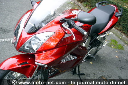 ESSAI HONDA VFR 800 ABS : c'est reparti pour 20 ans ?