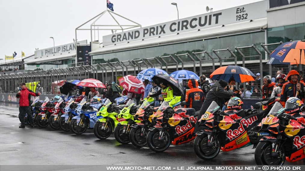 La dernière course MotoGP à Phillip Island annulée par la pluie

Le Grand Prix d'Australie 2026, dernière édition prévue sur le circuit de Phillip Island, est annulé en raison des mauvaises conditions météo. Les pilotes MotoGP se sont contentés d'un tour d'adieu derrière la voiture de sécurité...
