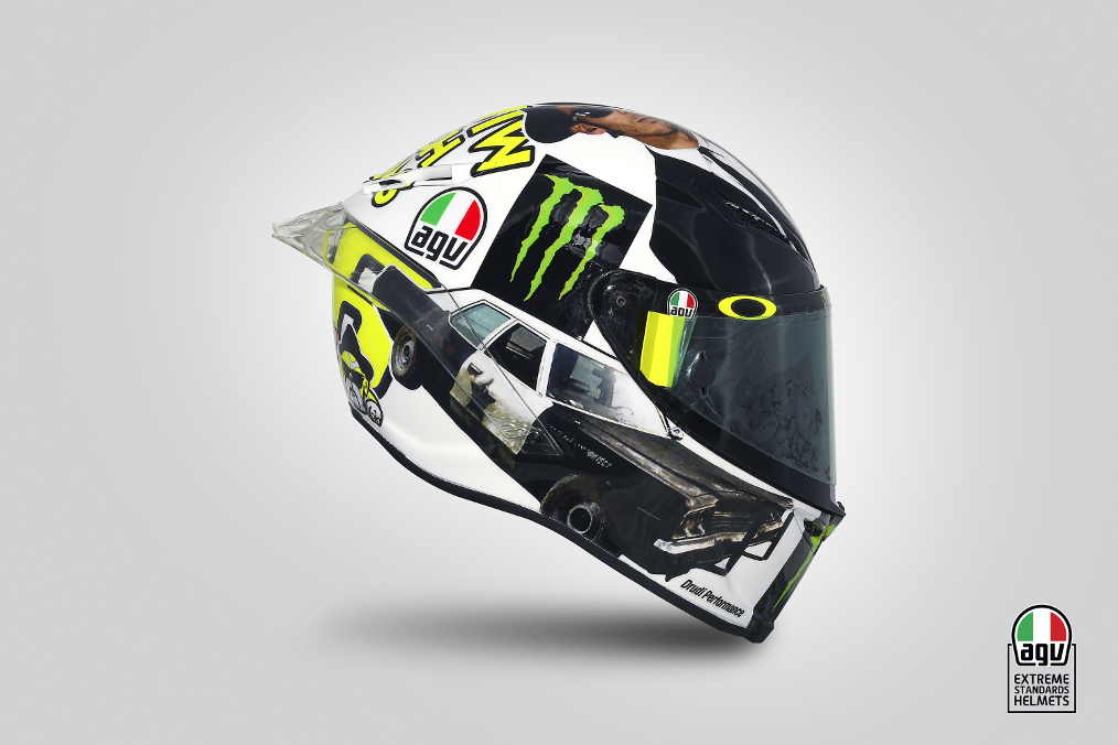 Les Blues Brothers sur le casque de Rossi à Misano