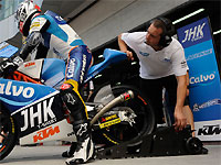 Grands Prix moto : Dunlop colore ses pneus Moto2 et Moto3