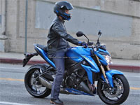 Nouveauté moto 2015 : Suzuki GSR 1000, enfin !
