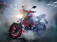 Nouveautés Intermot Cologne 2015 : Yamaha met la MT-07 en cage !