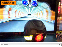 Scorpion prépare un casque avec feu stop et signal lumineux