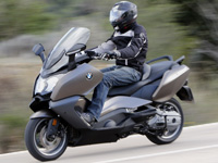 Essai scooter BMW C650GT : grosse innovation et petites évolutions