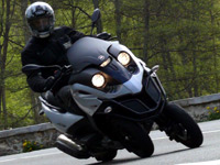 Gilera invente le Sport Utility Tricycle !