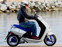 Essai scooter e-Vivacity : une vraie alternative électrique ?