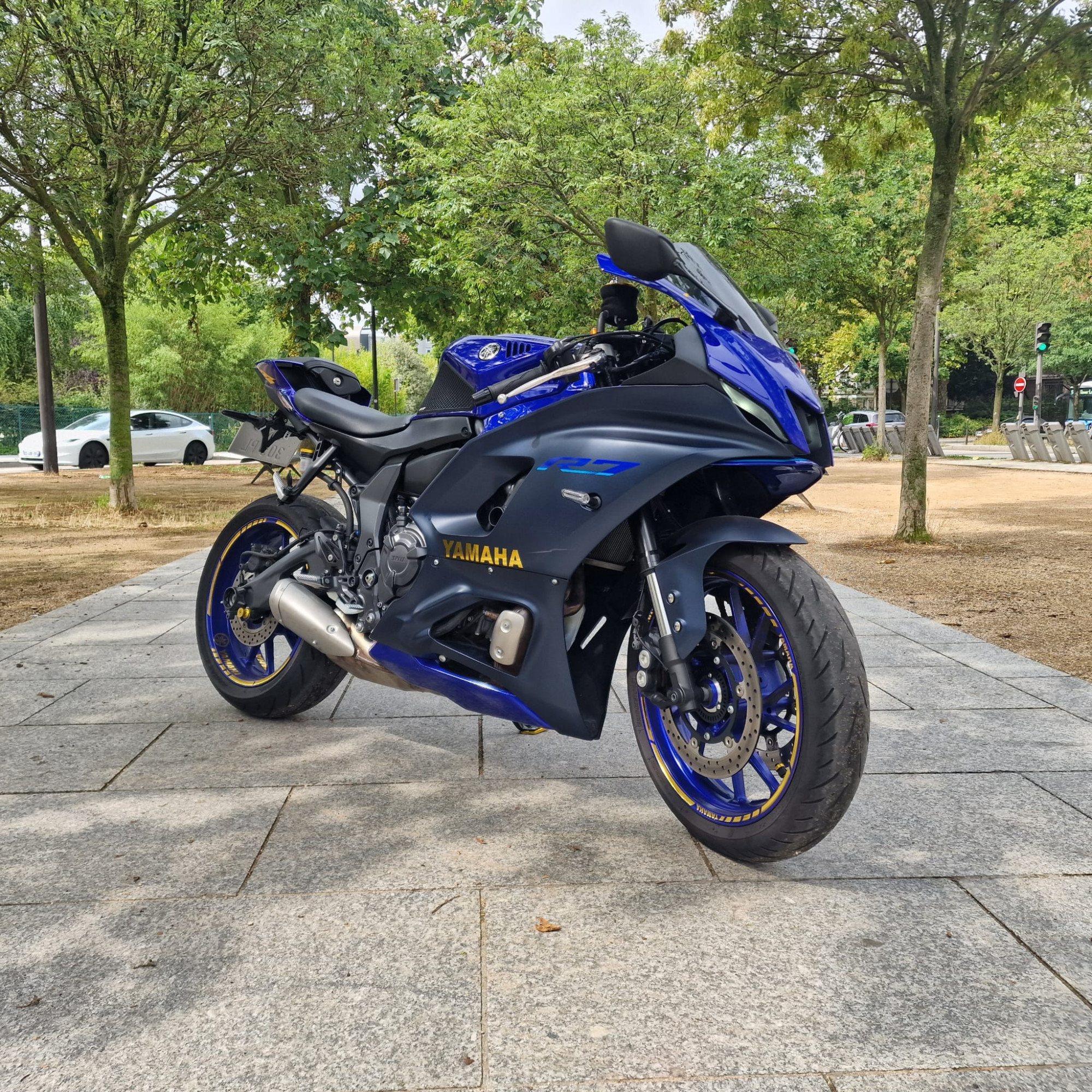 YAMAHA 700 YZF-R7