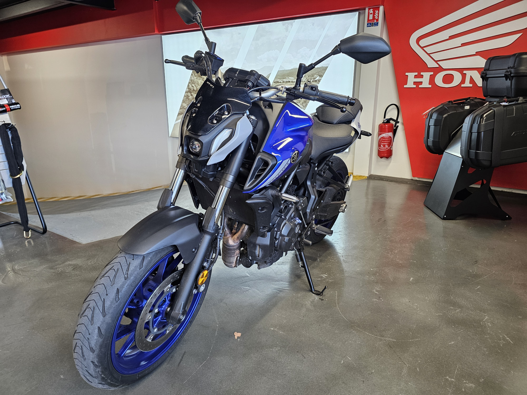 YAMAHA 695 MT-07 (47.5CV)
