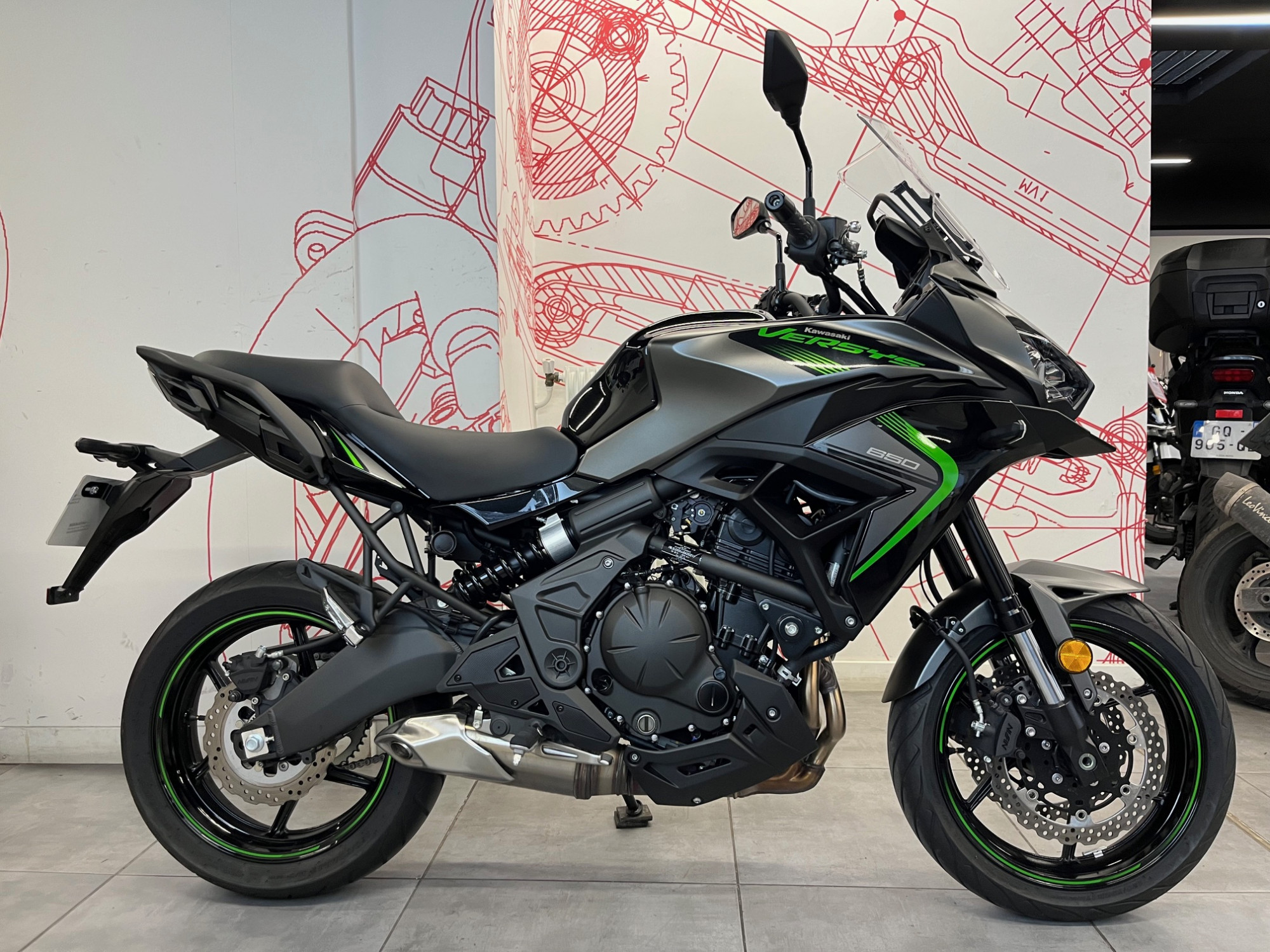 KAWASAKI 650 VERSYS 47.5CV