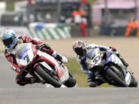 WSBK 2011 : Melandri et Checa sacrés Kings de Donington