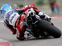 WSBK 2011 : Carlos Checa fait un malheur à Miller