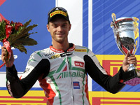 Suzuki présent en WSBK 2012 avec Crescent et Camier