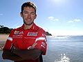 Bayliss, Corser et Curtain reçoivent à domicile...
