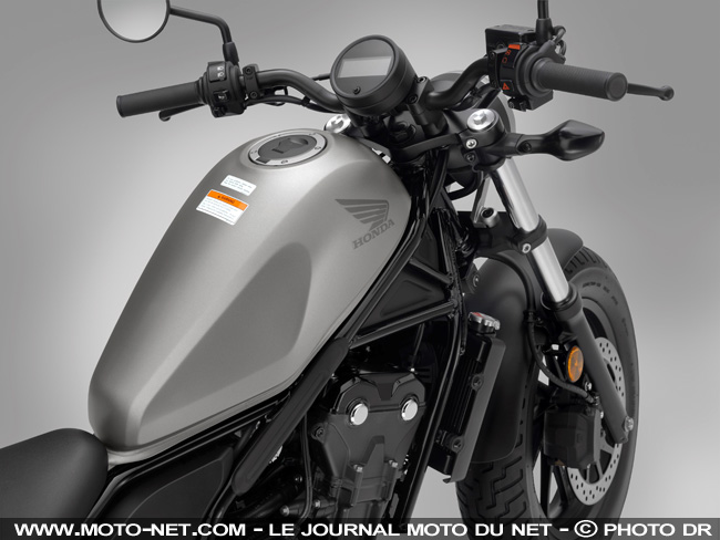 Honda crée la surprise avec un nouveau custom CMX 500 Rebel accessible aux permis A2