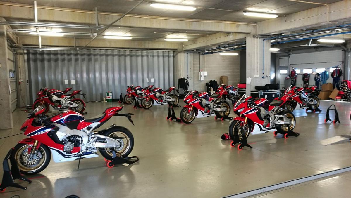 Essai de la nouvelle Honda CBR1000RR 2017 en direct de Portimao : écoutez son moteur !
