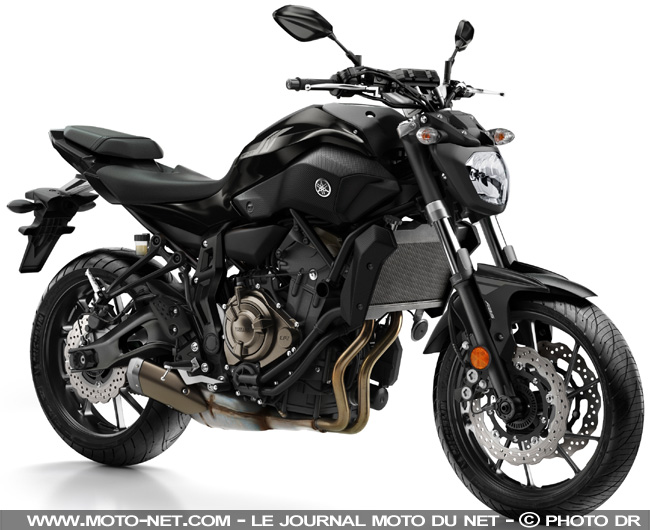 Nouveaux coloris 2017 dans la gamme motos Yamaha 