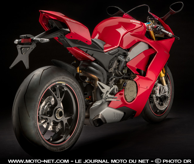  Ducati Panigale V4 : la même en deux fois mieux ?