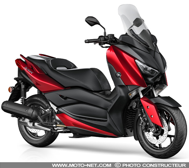 Nouveau Xmax 125 2018 : il a tout des grands 300 et 400 !